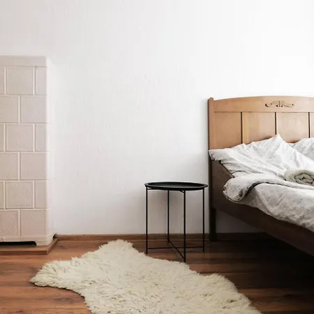 Vintage / Old Town / Center *